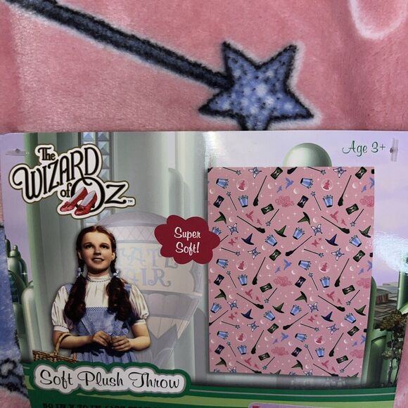 The Wizard Of Oz Wicked Pink Throw Fleece Blanket Dorothy Good Bad Witch NWT - Picture 2 of 4